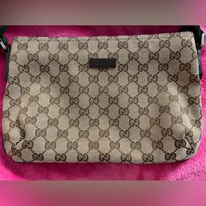 Authentic Gucci Sherry Line Crossbody